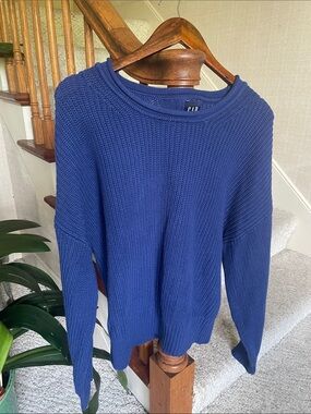 GAP Navy Blue Textured Crew Sweater
